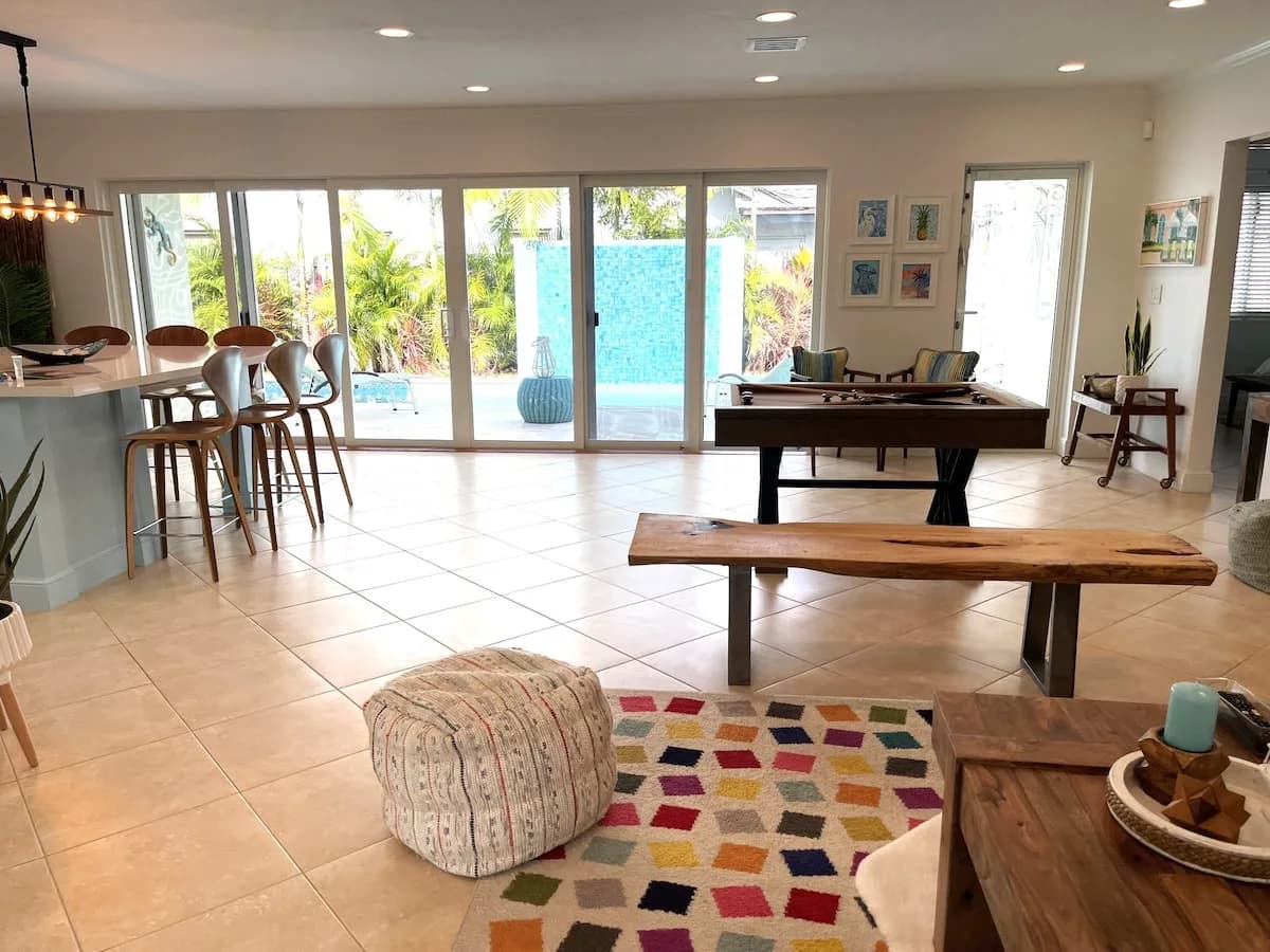 Beachfront House with Waterfall Pool in Fort Lauderdale photo 5