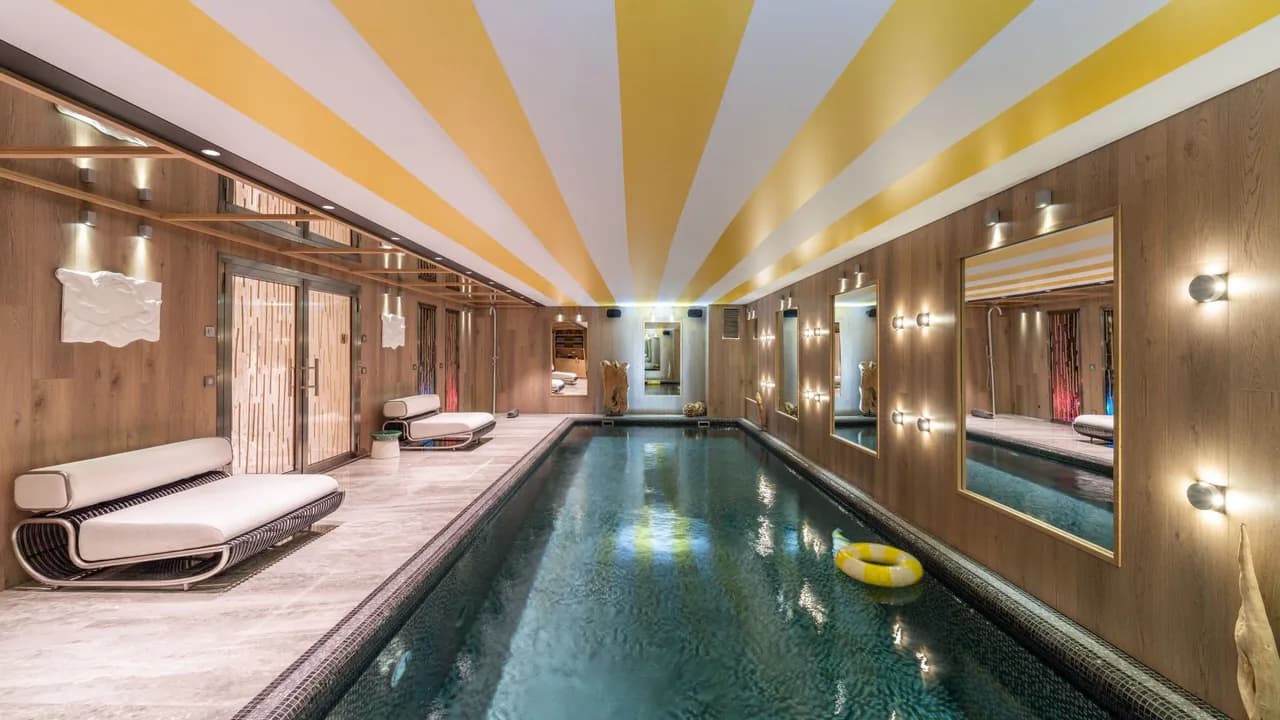 Luxurious Chalet in Courchevel 1850 photo 4