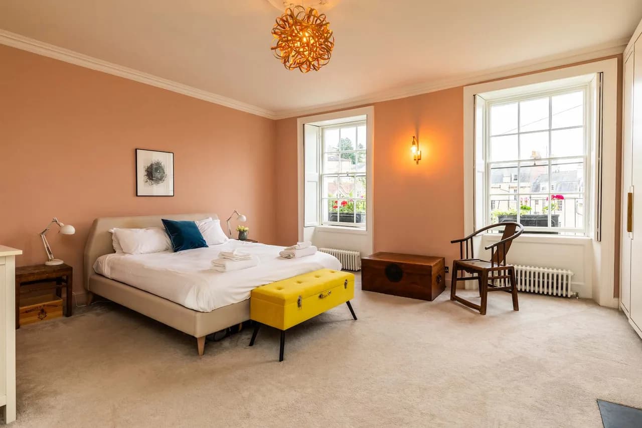 Elegant Georgian Townhouse with Garden in Bath photo 2