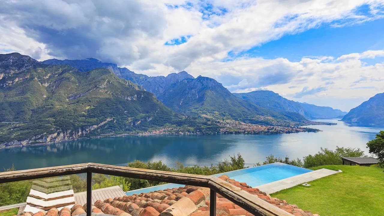 Lakefront 4BR Villa With Infinity Pool photo 5