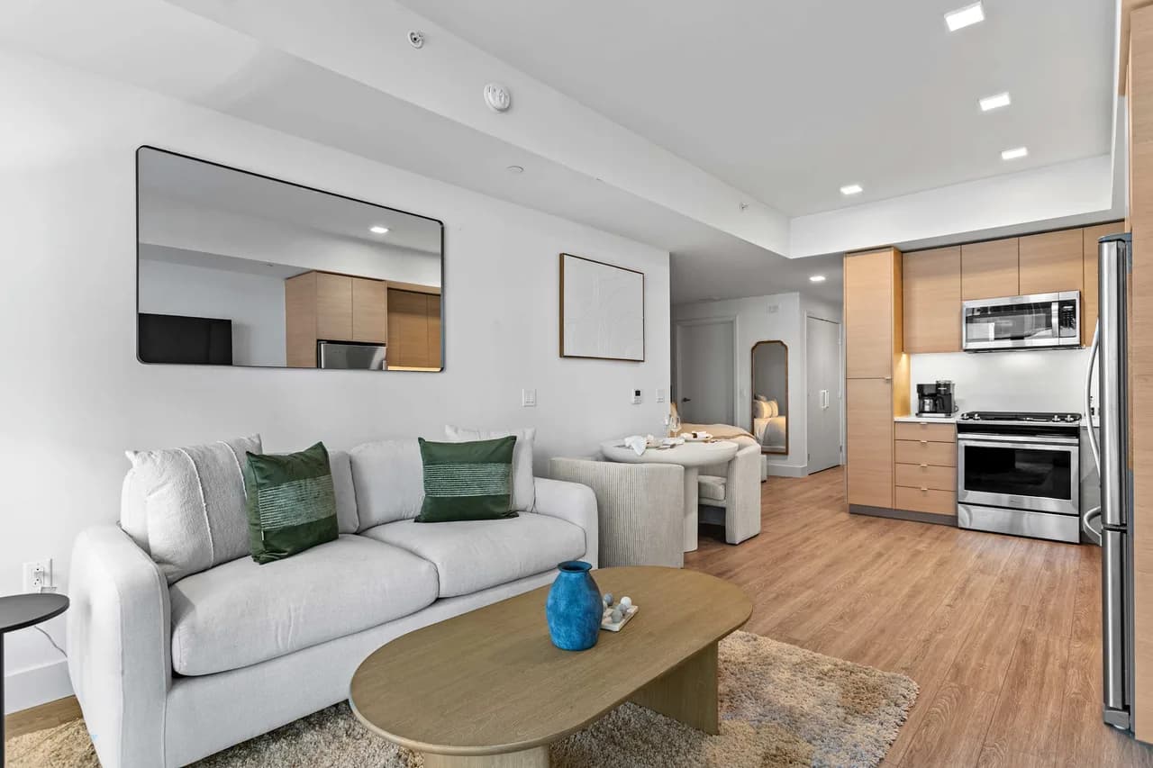 Contemporary Apartment Near Gaslamp in San Diego