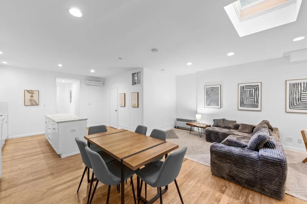 Spacious Pet-Friendly Apartment in New York City