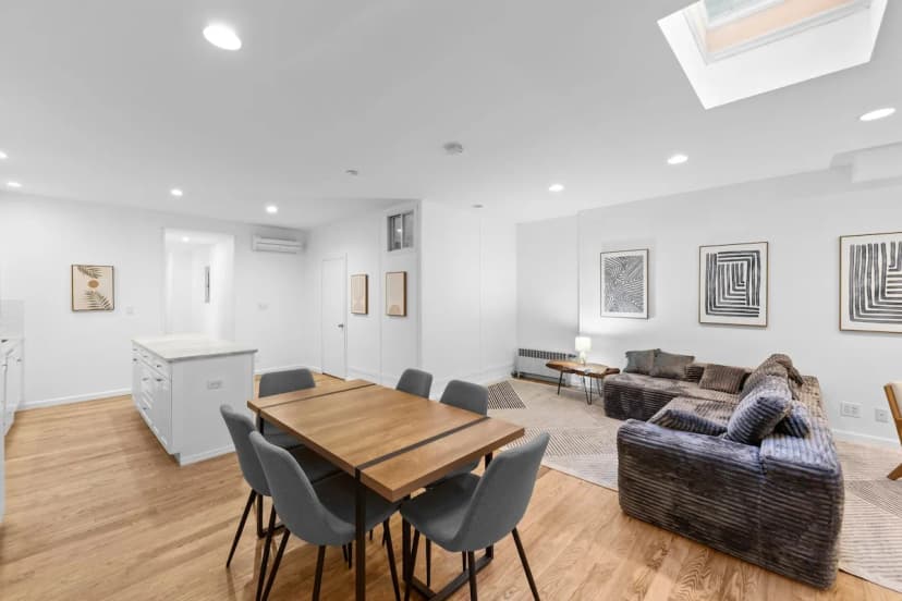 105-1B 4BR in the Heart of the East Village