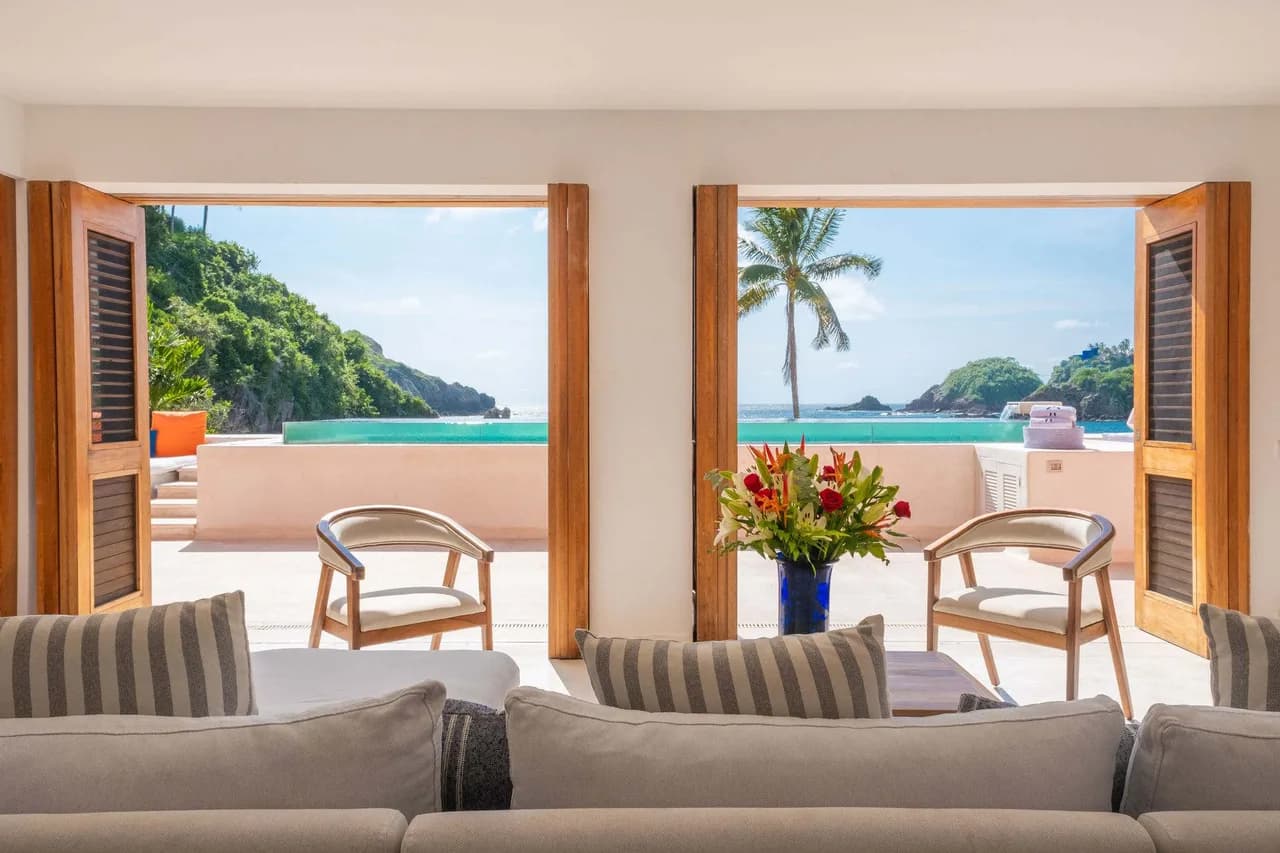 Oceanfront Villa with Private Pool in Costa Careyes photo 2