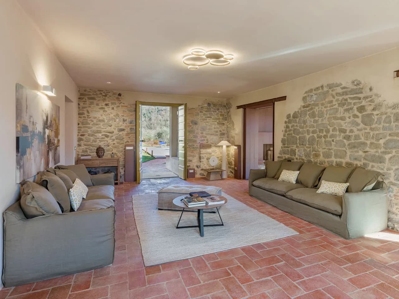 Spacious Villa in Tuscan Countryside photo 2