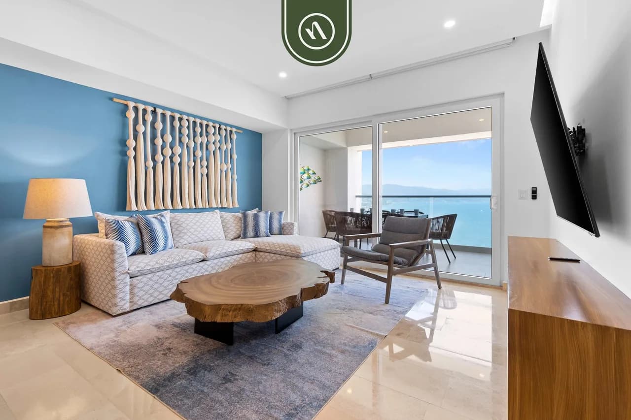 Beachfront Retreat with Scenic Ocean Views in Jalisco photo 4