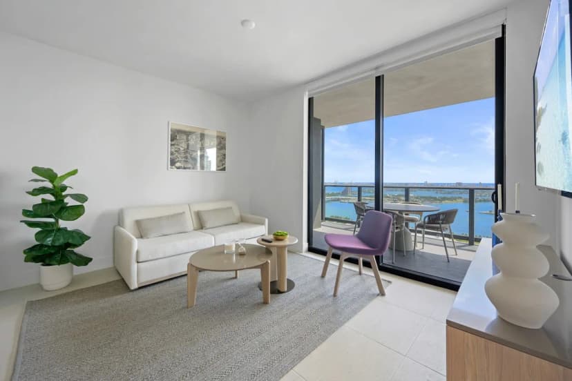 Contemporary Apartment in Downtown Miami