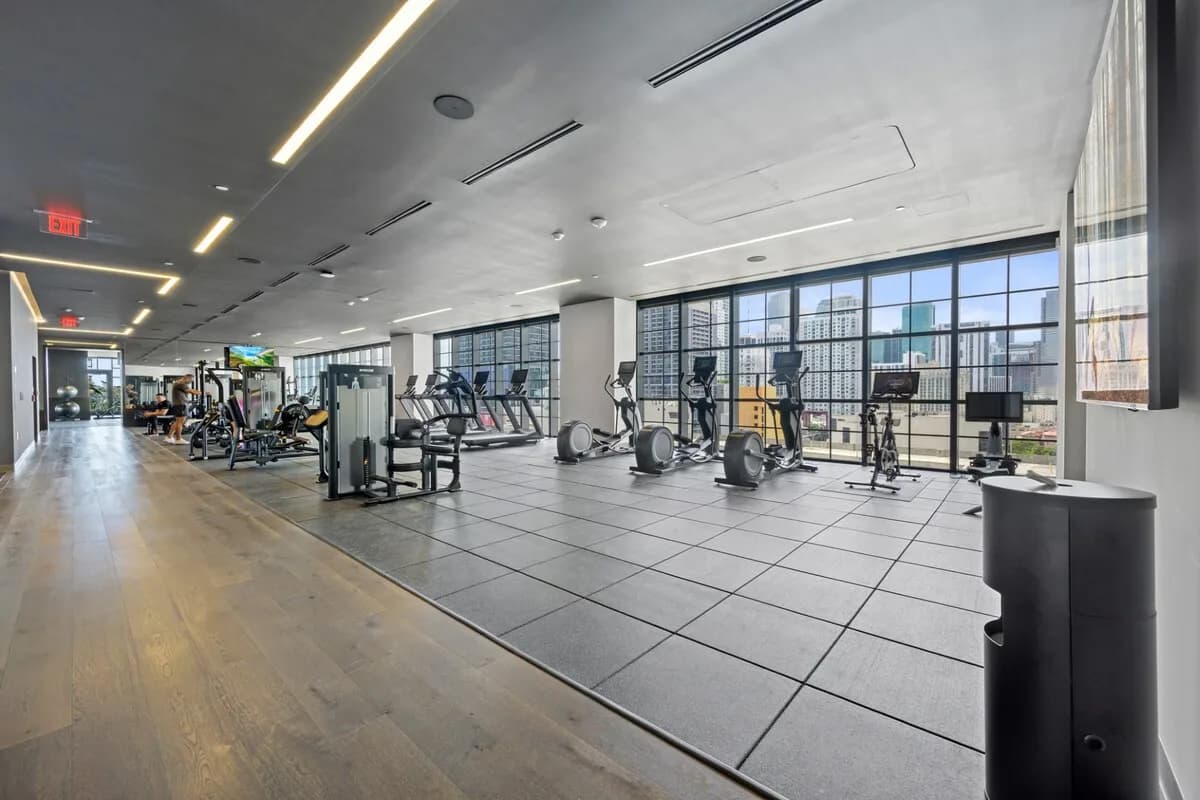 Contemporary Apartment in Downtown Miami photo 3