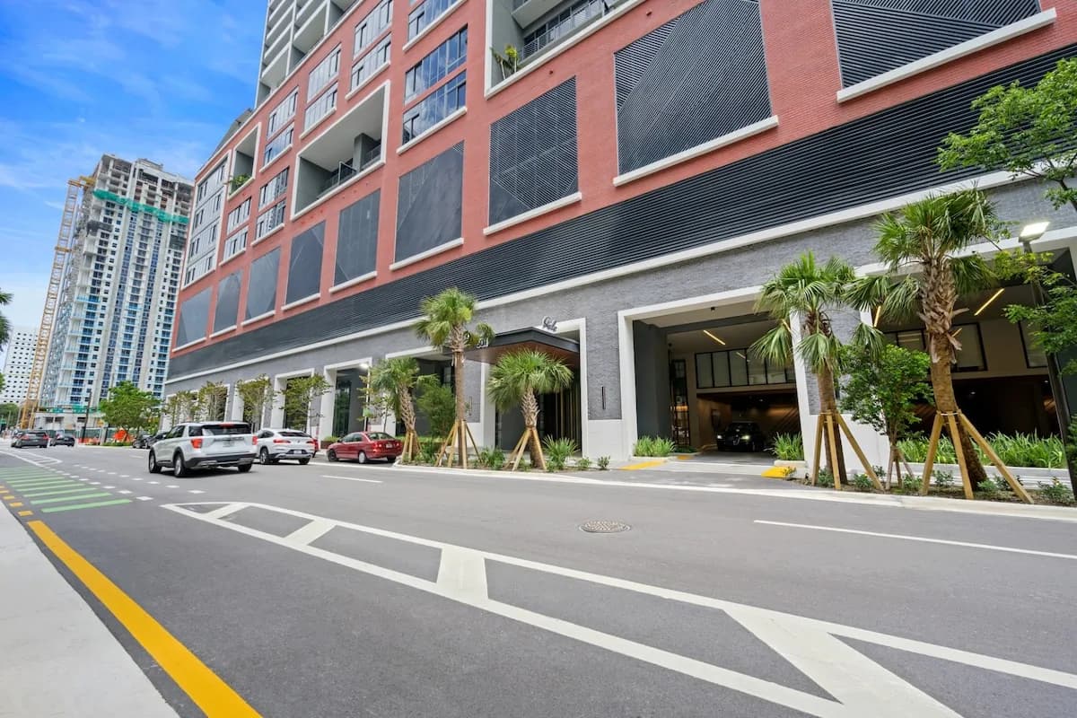 Contemporary Apartment in Downtown Miami photo 4