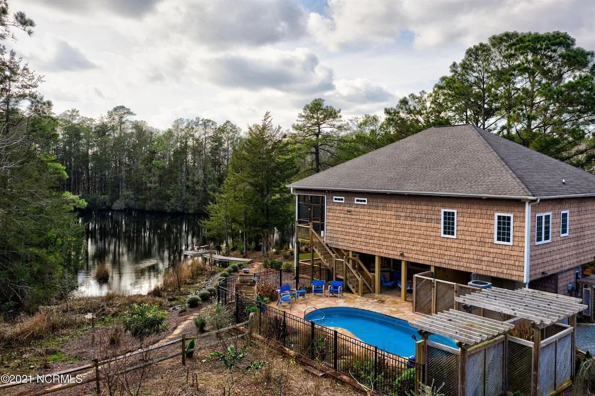 Heated Private Pool House in North Carolina