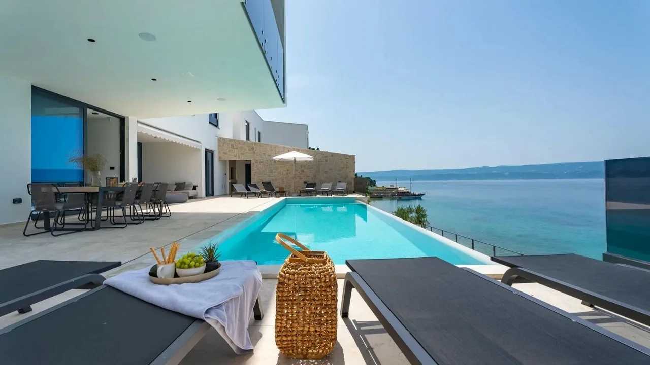 Stunning Coastal Escape in Omiš photo 4
