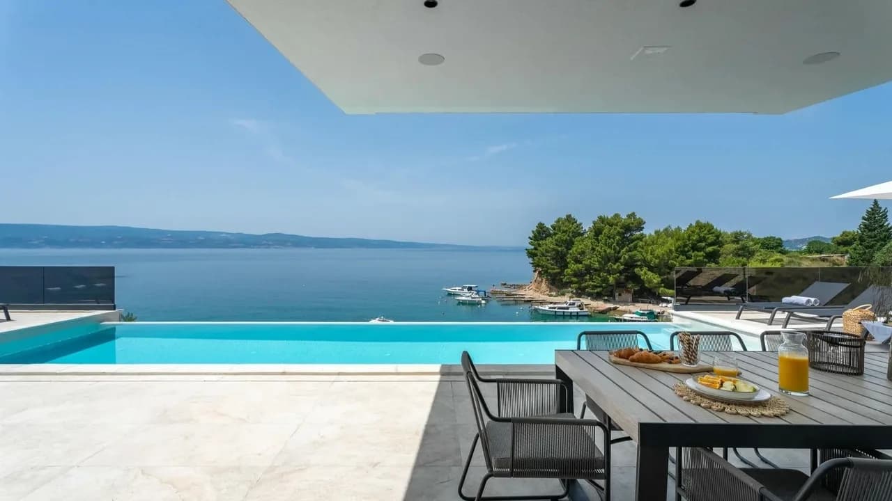 Stunning Coastal Escape in Omiš photo 5
