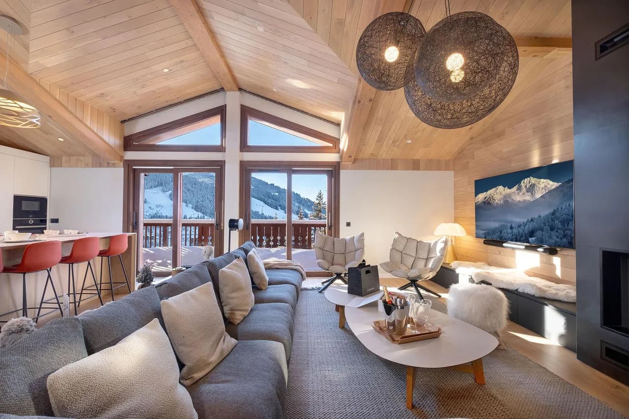 Modern Chalet Near Courchevel's Sunny Resort photo 4