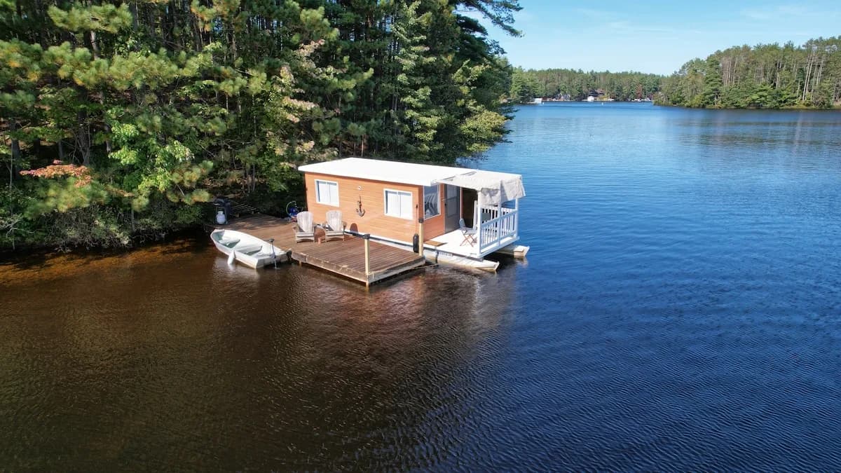 Waterfront Private Island House in Upstate New York photo 4