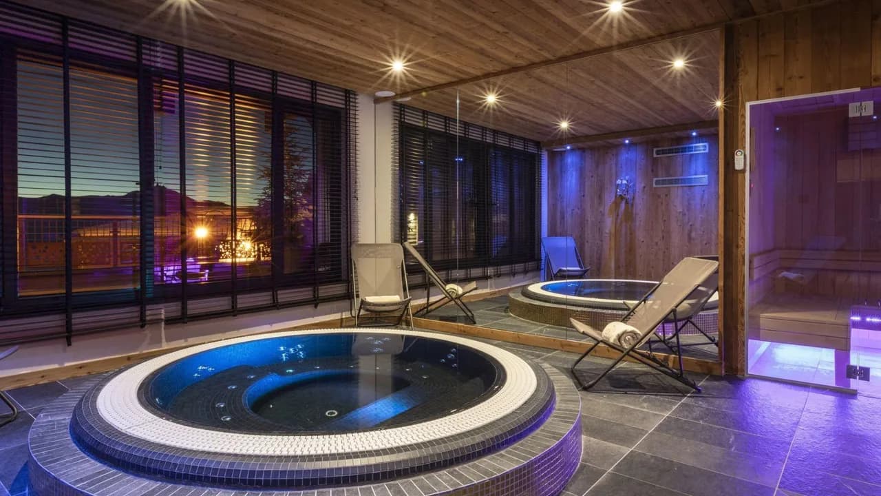 Alpine Escape With Private Jacuzzi photo 4