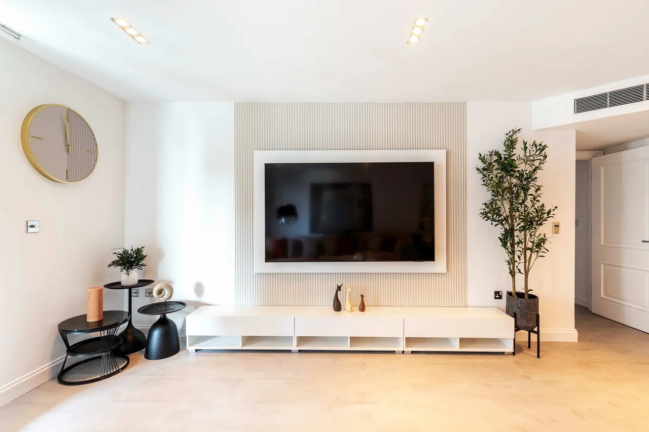 Luxe Italian-Style Apartment in Fulham photo 4