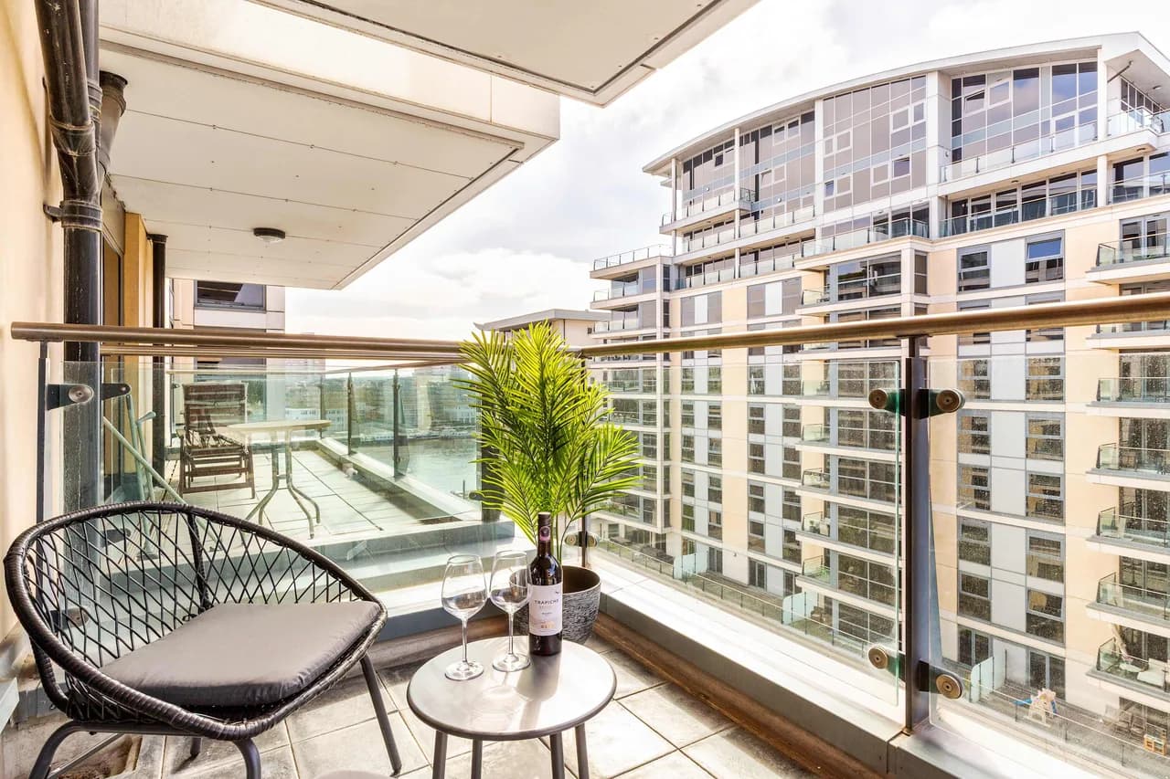 Luxe Italian-Style Apartment in Fulham photo 5