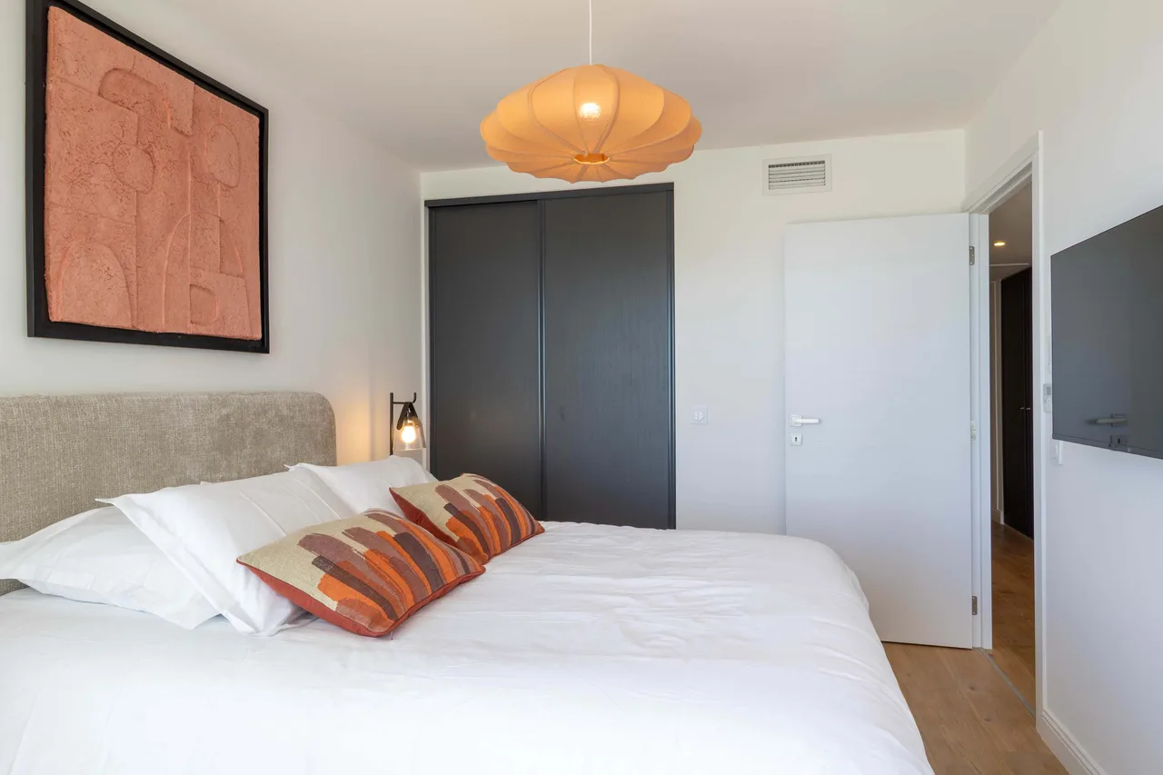 Spacious Multi-Apartment Retreat in Occitanie photo 5
