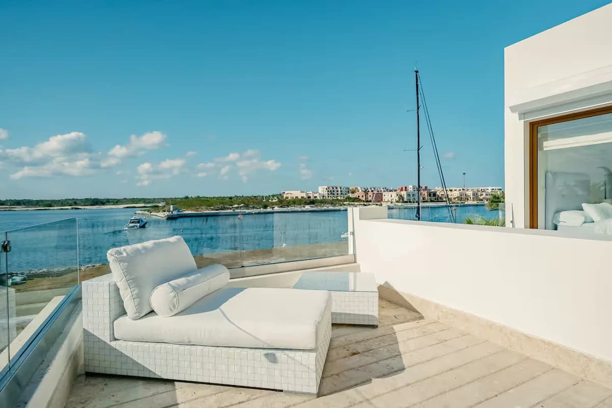 Waterfront Villa with Rooftop in Punta Cana photo 2