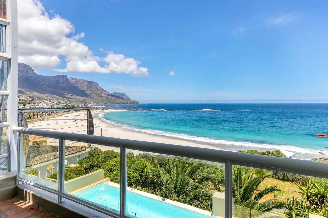 Beachfront Villa with Scenic Views in Cape Town