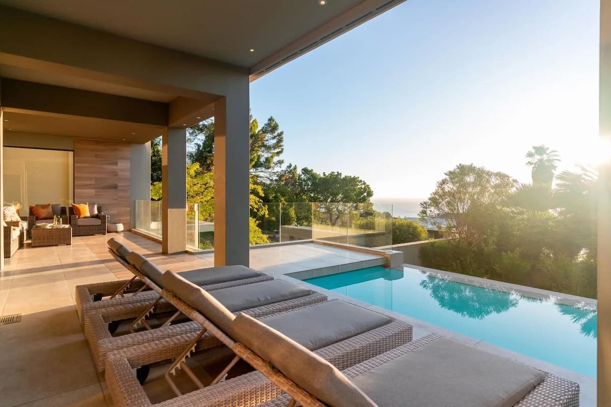 Beach View Designer Villa in Camps Bay photo 5