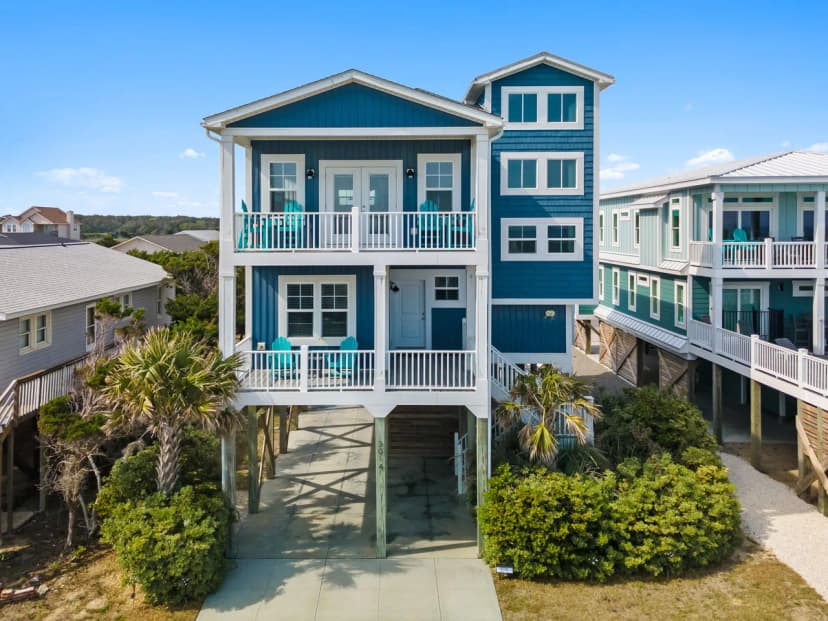 Panoramic Ocean View House in Oak Island