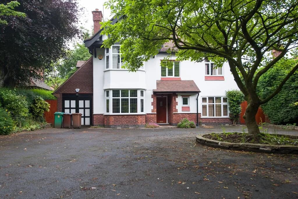 City View Family House in England photo 5