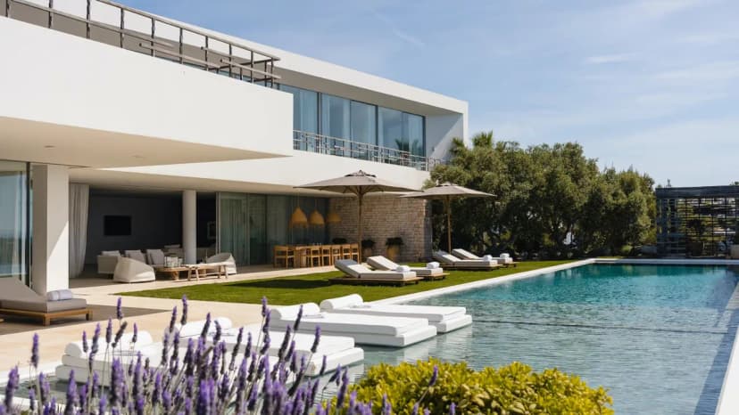 Infinity Pool Overlooking Porroig Bay