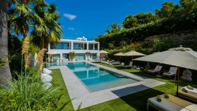 Contemporary Ibiza Escape With Views