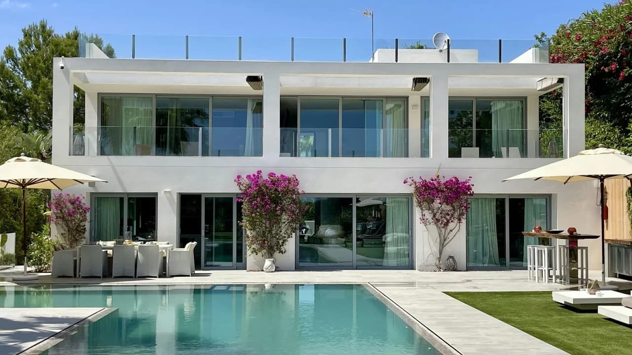 Contemporary Ibiza Escape With Views photo 5