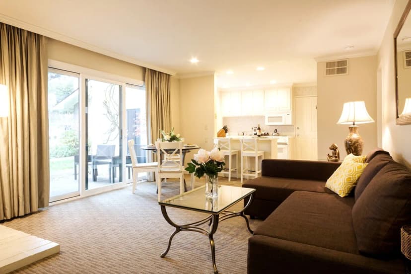 Napa Escape | Luxe King Bed | Near Wineries & Spa