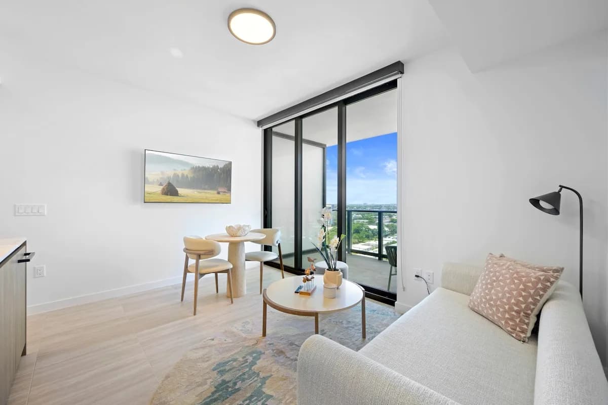 Beachfront Apartment in Miami Beach photo 2