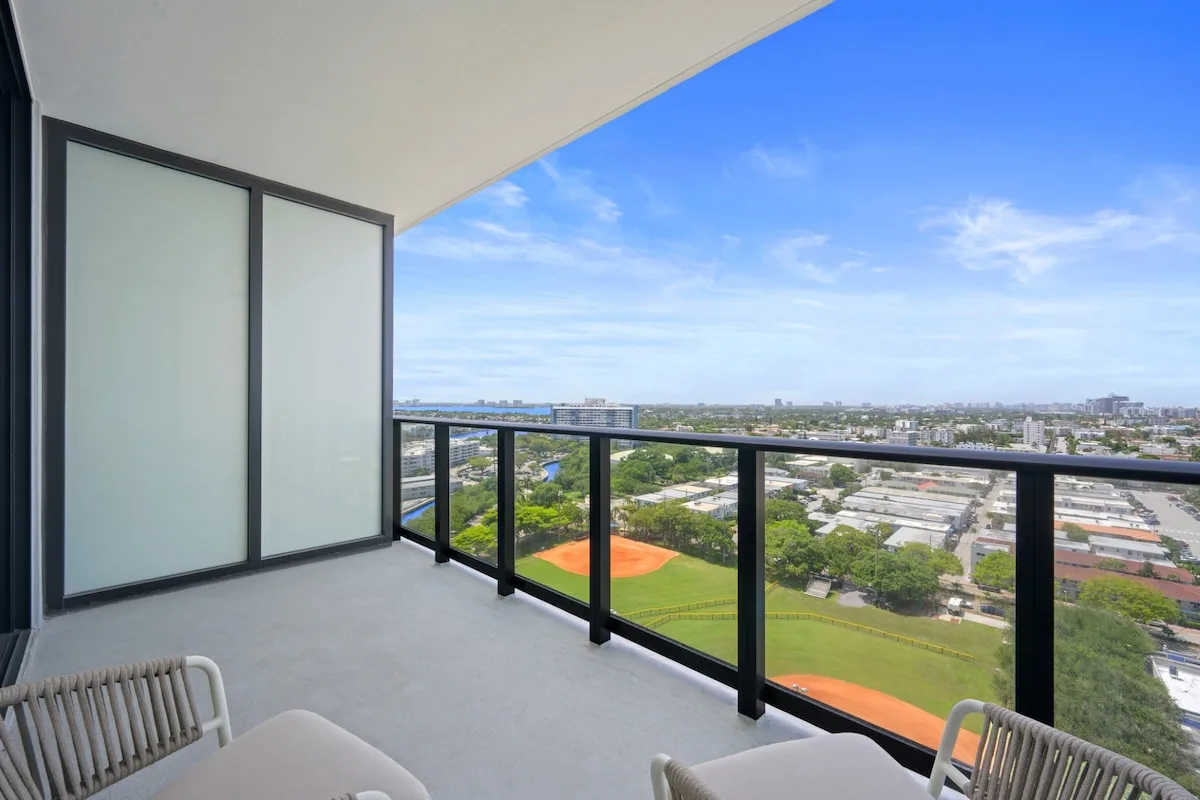 Beachfront Apartment in Miami Beach photo 3