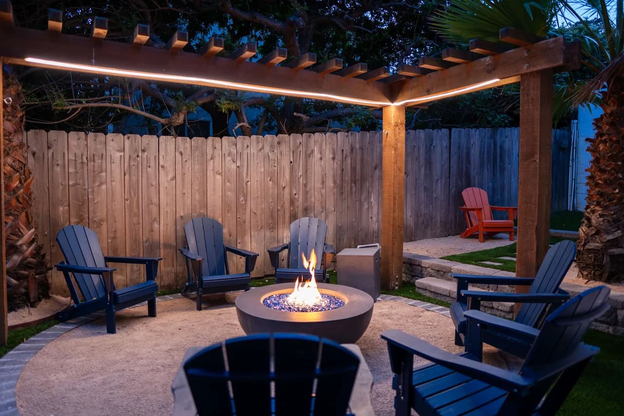 Chic Apartment with Hot Tub in San Diego photo 2