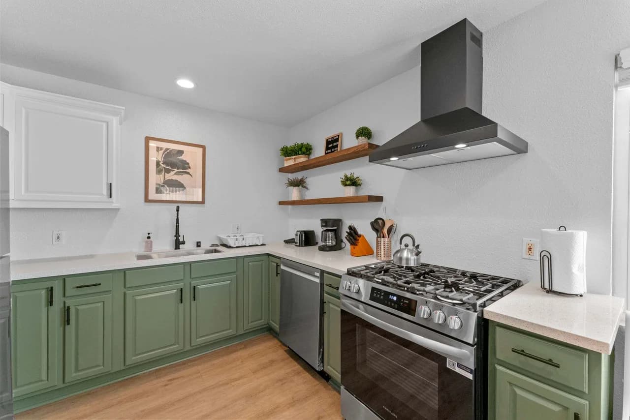 Charming Urban Apartment in San Diego photo 5