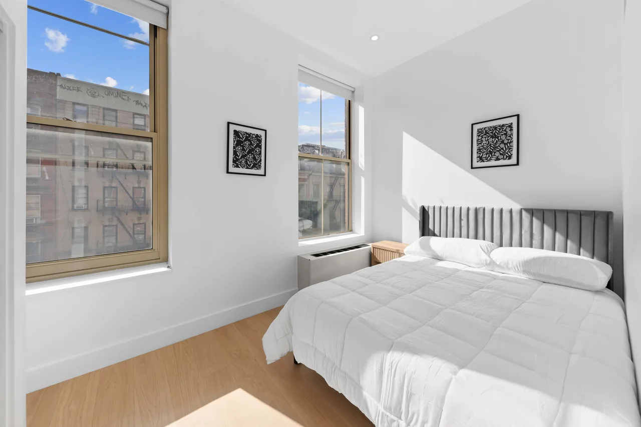 Stylish Two-Bedroom Apartment in East Village photo 4