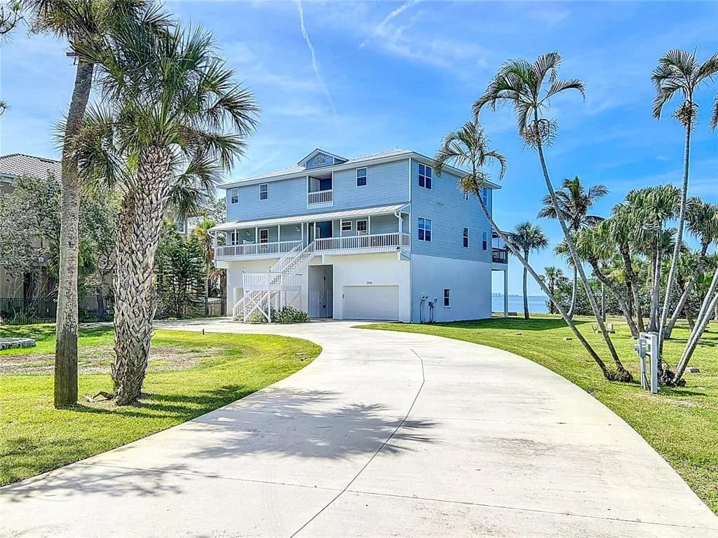Waterfront Retreat in Florida photo 5