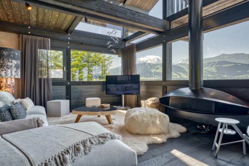 Refined Luxury Chalet with Mountain Panorama