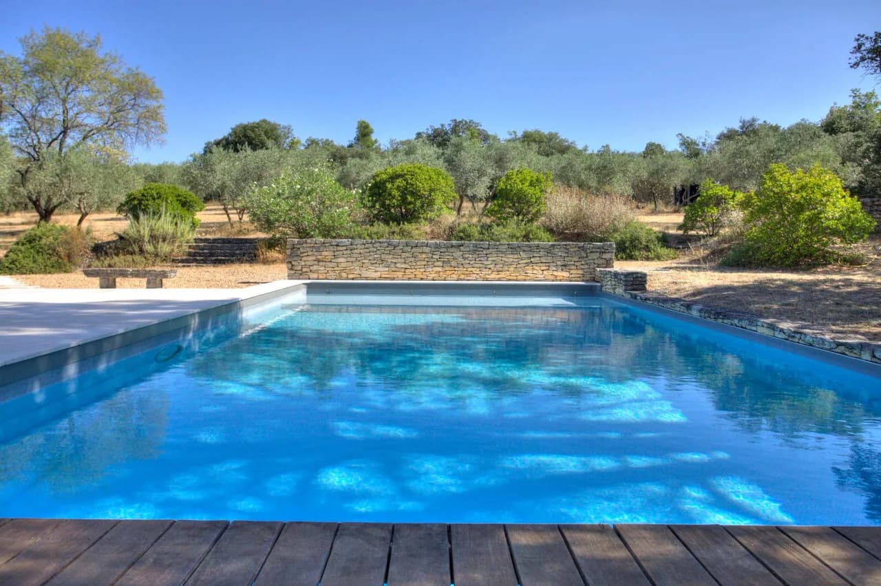 Quiet Poolside House in Luberon photo 2