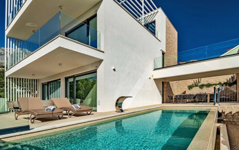 Coastal Sophistication With Heated Swimming Pool