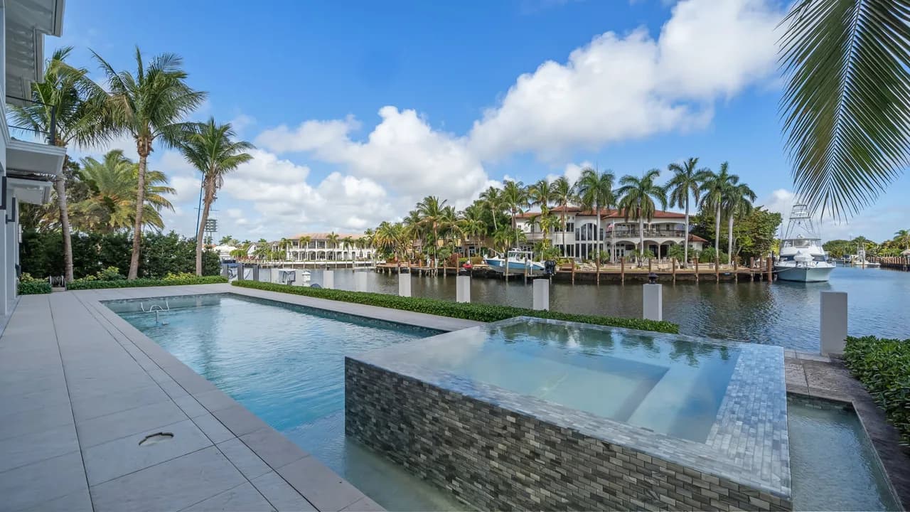 Waterfront Villa with Private Dock in Lighthouse Point Florida photo 2