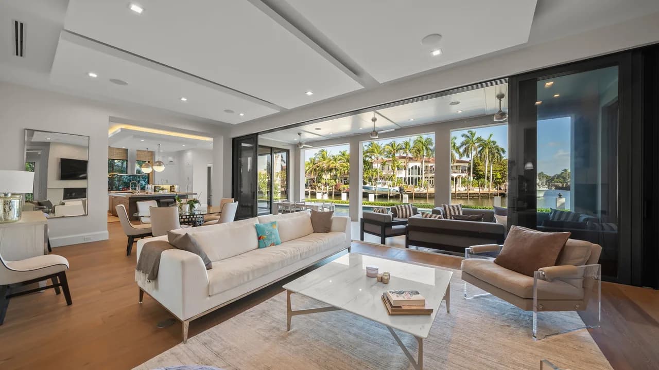 Waterfront Villa with Private Dock in Lighthouse Point Florida photo 3