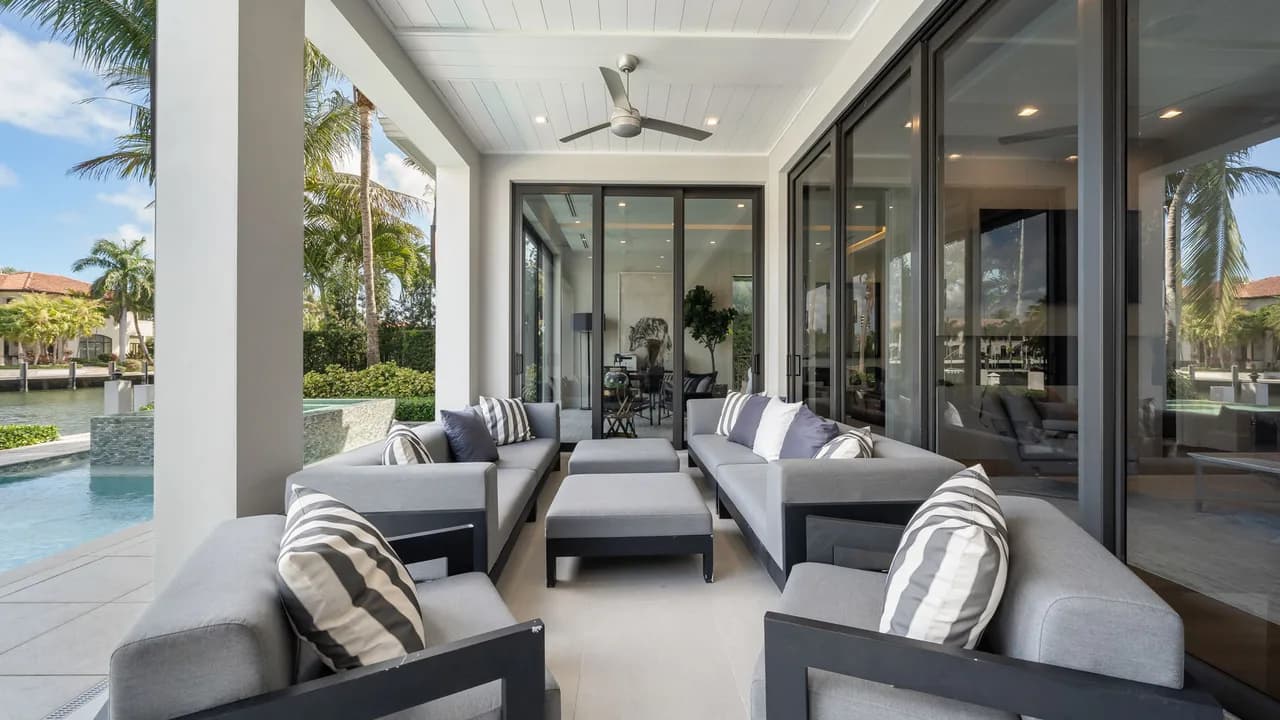 Waterfront Villa with Private Dock in Lighthouse Point Florida photo 4