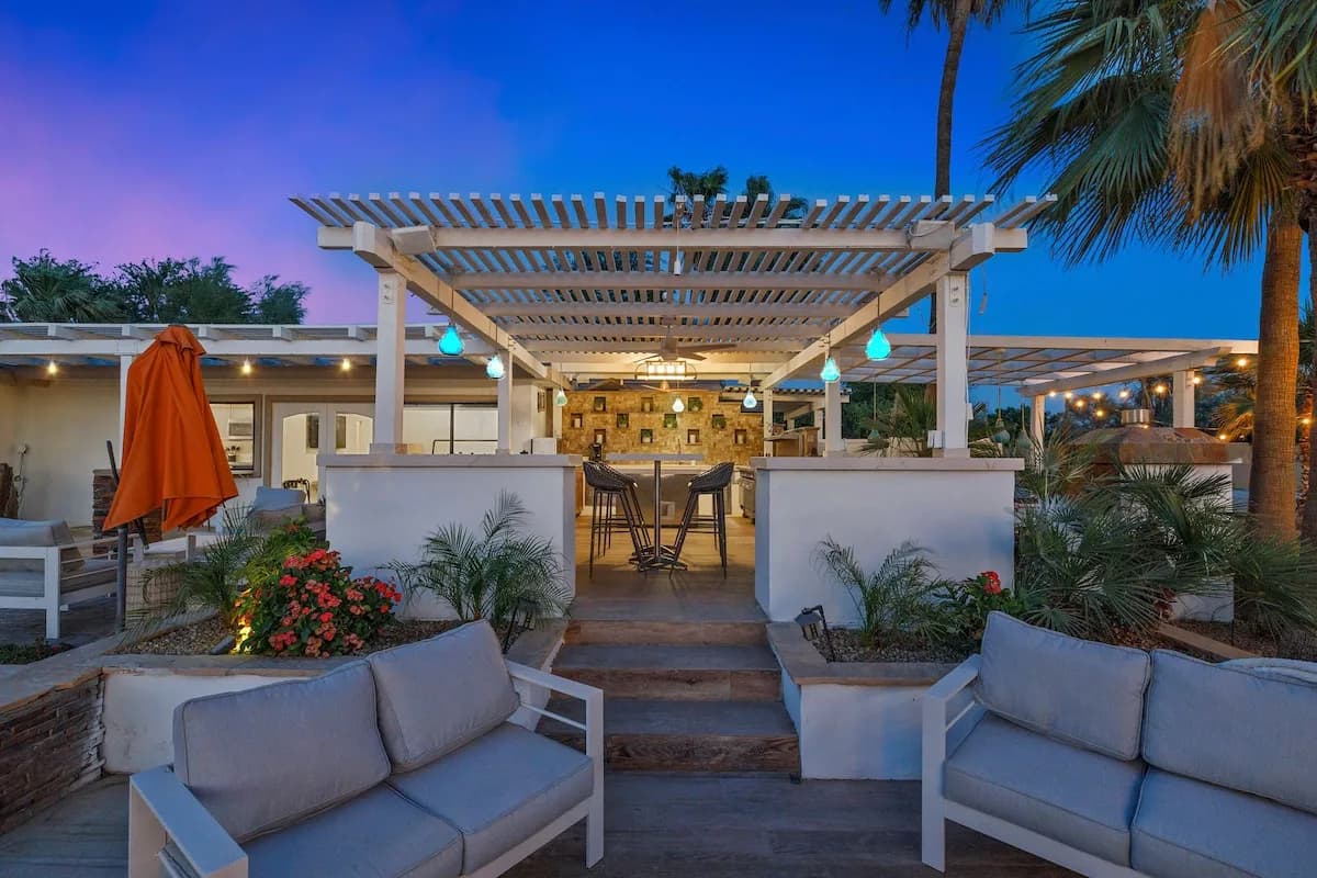 Expansive Ranch House with Resort Pool in California photo 4