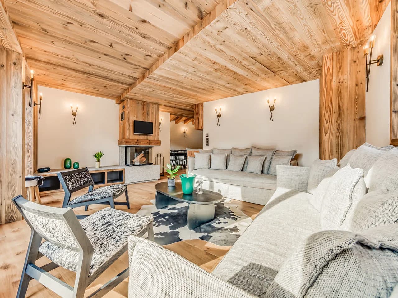 Elegant Alpine Retreat in Val d’Isère photo 3