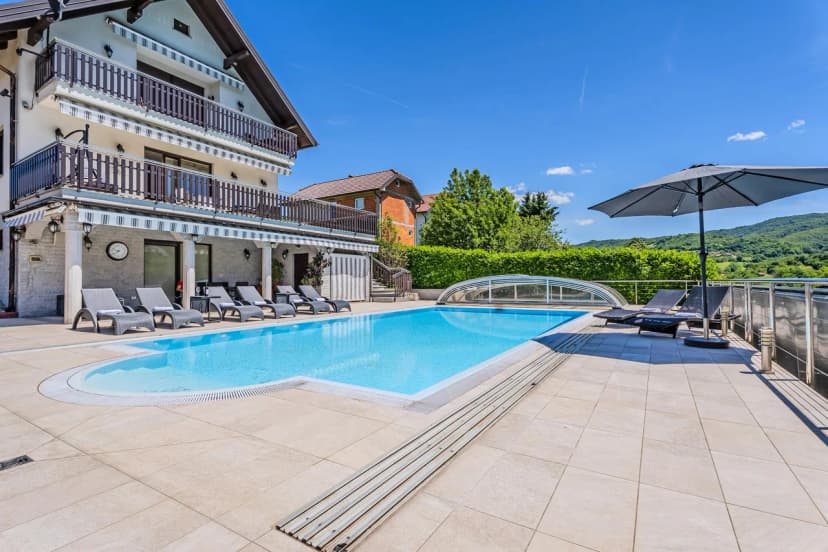 Pool Villa Aurelia /w Sauna & Jacuzzi near Zagreb