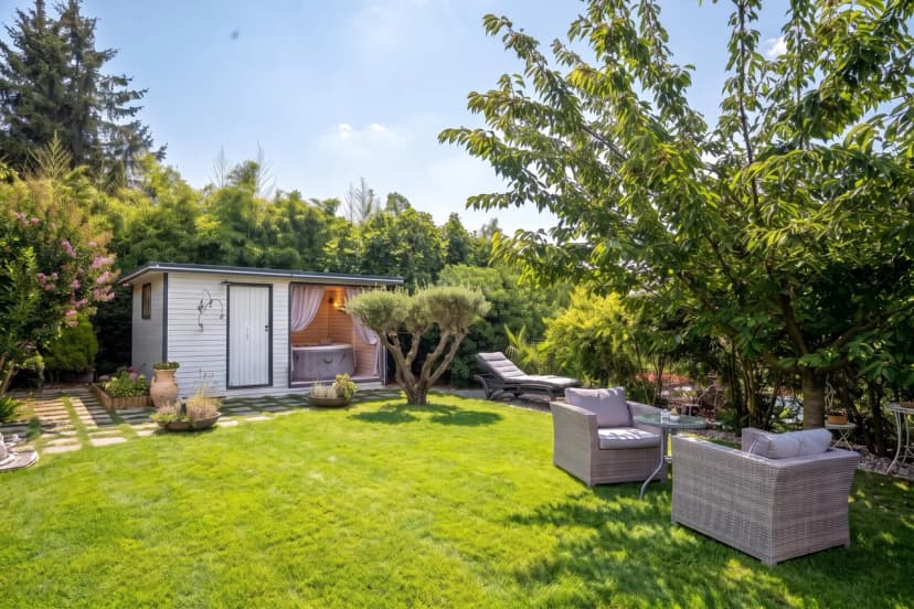 Gaja 2 Bdr Apt w Shared Jacuzzi & Garden near Portorož