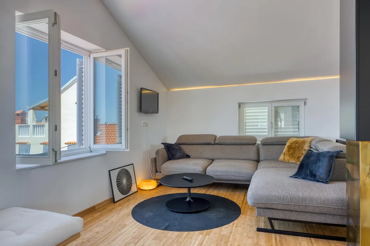 1BR Star Wars Inspired Duplex Loft /w Sea View photo 3