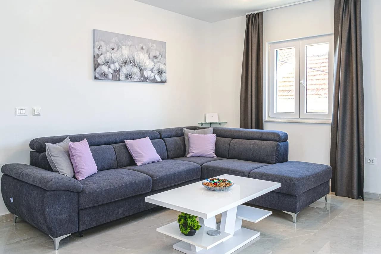 Balcony Apartment with Parking in Ciovo photo 3
