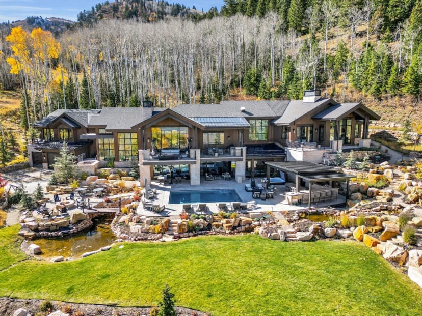 Sanctuary Chalet at The Colony